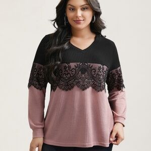 BloomChic Black and Mauve Lace Trim Long Sleeve Top 22/24